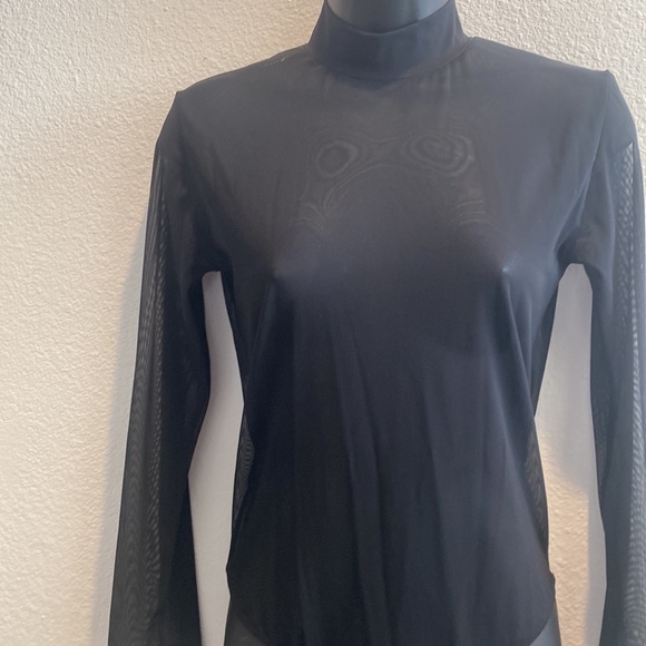 🎉MESH LONG SLEEVE BODY MESH MANIA size Large fits like a Medium. - Picture 5 of 13